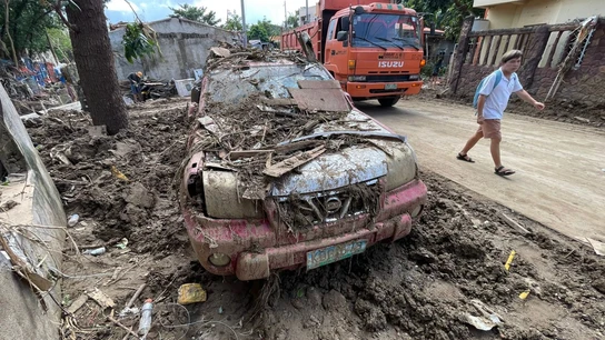 Los efectos del tifón Kalmaegi en Bacayan, provincia de Cebú, en el centro de Filipinas. Los efectos del tifón Kalmaegi en Bacayan, provincia de Cebú, en el centro de Filipinas.