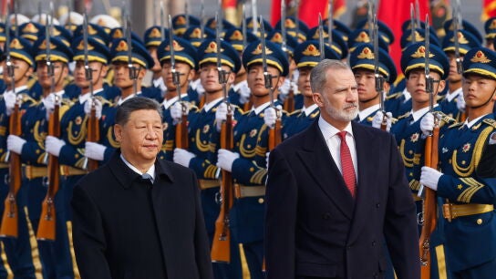 Xi Jinping y Felipe VI, durante la visita del monarca a China