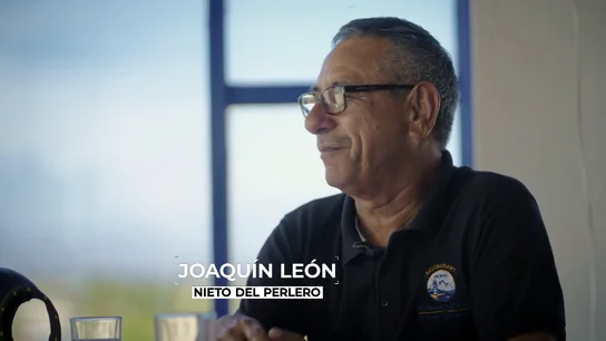 Silvia Abril y Gotzon Mantuliz descubren cómo una perla de la península de Baja California terminó en la corona de Isabel II Silvia Abril y Gotzon Mantuliz descubren cómo una perla de la península de Baja California terminó en la corona de Isabel II