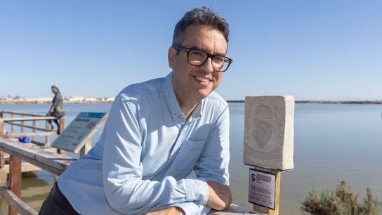 El director ejecutivo de la administración de loterías número 2 de San Pedro del Pinatar, conocida popularmente como El Perolo, Miguel Ángel Zapata El director ejecutivo de la administración de loterías número 2 de San Pedro del Pinatar, conocida popularmente como El Perolo, Miguel Ángel Zapata