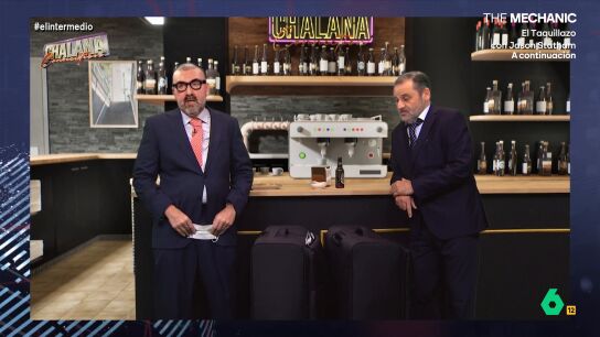 Wyoming y Dani Mateo se convierten en 'Jos&eacute; Luis &Aacute;balos' y 'Koldo Garc&iacute;a' y, en este v&iacute;deo, buscan ideas para deshacerse de 3 millones de mascarillas ante el juicio que les espera en 'La Chalana Connection'.