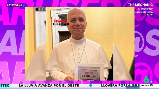 De la canci&oacute;n de Laura Pausini a una se&ntilde;al espa&ntilde;ola de 'Le&oacute;n a 14 km': los originales regalos al papa