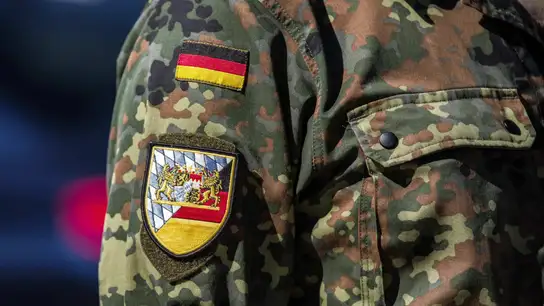 Alemania se suma al 'cheque mili' de Bélgica: implantará un servicio militar voluntario con paga de 2.600 euros al mes Alemania se suma al 'cheque mili' de Bélgica: implantará un servicio militar voluntario con paga de 2.600 euros al mes