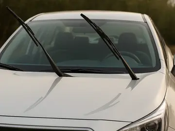 ¿Qué significa encontrarte tu coche con los limpiaparabrisas levantados? ¿Qué significa encontrarte tu coche con los limpiaparabrisas levantados?