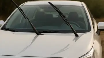 ¿Qué significa encontrarte tu coche con los limpiaparabrisas levantados? ¿Qué significa encontrarte tu coche con los limpiaparabrisas levantados?