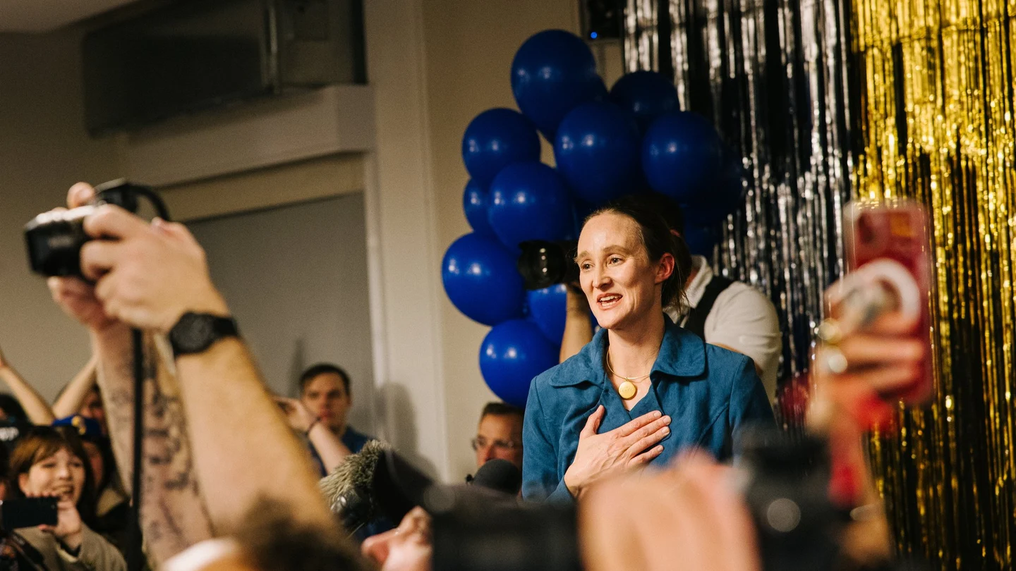 La socialista Katie Wilson hace historia al ganar la alcaldía de Seattle La socialista Katie Wilson hace historia al ganar la alcaldía de Seattle