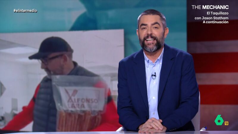 Dani Mateo, al ver a Koldo friendo chistorras: "Además de la UCO, le va a investigar Chicote, esa plancha tiene más mierda que Ábalos y él" Dani Mateo, al ver a Koldo friendo chistorras: "Además de la UCO, le va a investigar Chicote, esa plancha tiene más mierda que Ábalos y él"