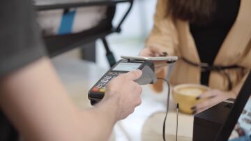 Un estudio avisa de los graves problemas de seguridad al pagar con el m&oacute;vil