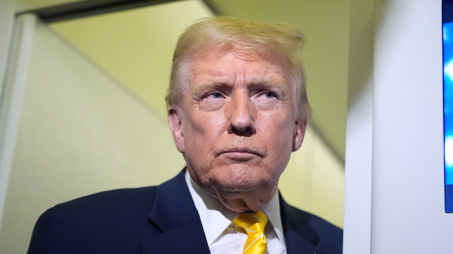El presidente de Estados Unidos, Donald Trump, habla con la prensa a bordo del Air Force One El presidente de Estados Unidos, Donald Trump, habla con la prensa a bordo del Air Force One