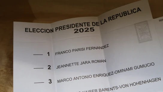Una papeleta de votación para la primera vuelta de las elecciones presidenciales en Chile Una papeleta de votación para la primera vuelta de las elecciones presidenciales en Chile