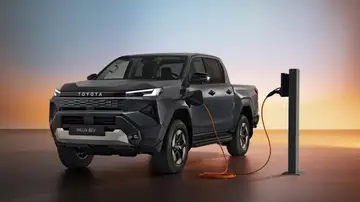 Llega en 2026 la pick-up más mítica de la historia, con esencia japonesa, pero en una versión eléctrica que deja dudas Llega en 2026 la pick-up más mítica de la historia, con esencia japonesa, pero en una versión eléctrica que deja dudas