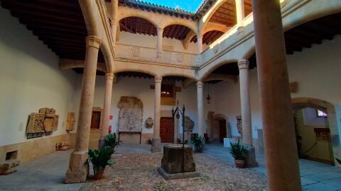 Palacio de los Abarca. Patio