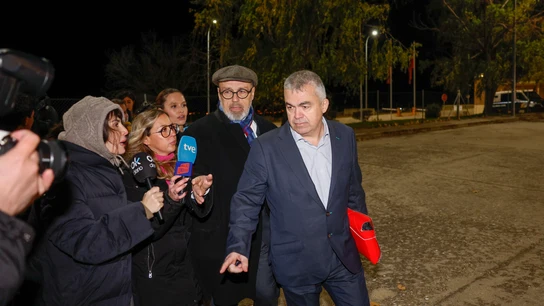 Santos Cerdán abandona la cárcel de Soto del Real acompañado de su abogado Santos Cerdán abandona la cárcel de Soto del Real acompañado de su abogado