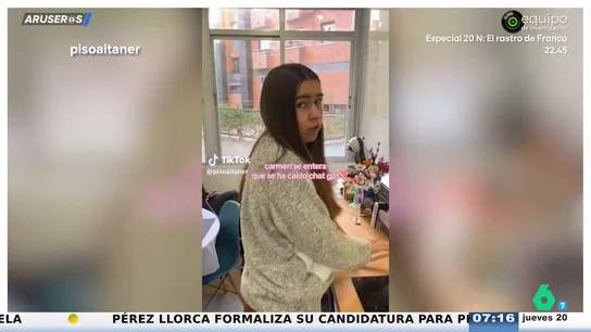 El vídeo de la reacción de una joven tras saber que tiene que ir a clase sin ChatGPT: "¿Cómo voy a hacer las actividades?" El vídeo de la reacción de una joven tras saber que tiene que ir a clase sin ChatGPT: "¿Cómo voy a hacer las actividades?"