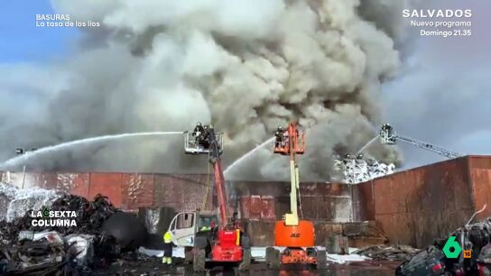 "Conoc&iacute;a alguna planta de estas que dices 'no lo est&aacute; haciendo bien' y, de golpe y porrazo ard&iacute;a", afirma en este v&iacute;deo Fernando Follos, consultor en Medio Ambiente Industrial que, durante 10 a&ntilde;os, ha estudiado los incendios en vertederos.