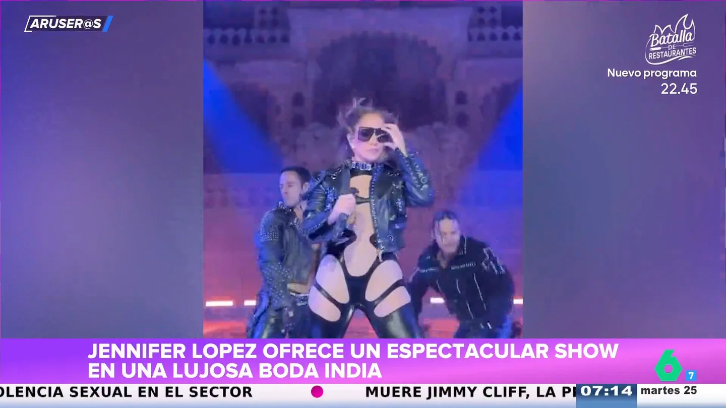Alfonso Arús, tras ver el show de Jennifer Lopez en una boda en India: "La pasta se gana con los multimillonarios" Alfonso Arús, tras ver el show de Jennifer Lopez en una boda en India: "La pasta se gana con los multimillonarios"
