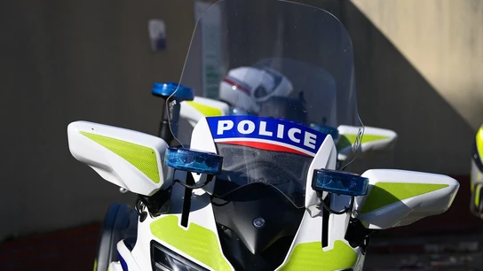 Imagen de archivo de una moto de la Policía francesa Imagen de archivo de una moto de la Policía francesa