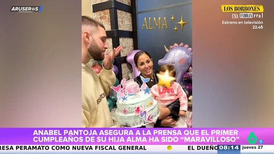Anabel Pantoja reacciona en este vídeo a los rumores de una pelea de su novio David en el cumpleaños de su hija, Alma Anabel Pantoja reacciona en este vídeo a los rumores de una pelea de su novio David en el cumpleaños de su hija, Alma