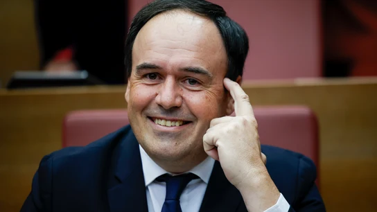 El candidato del PP, Juanfran Pérez Llorca, durante el pleno celebrado este jueves El candidato del PP, Juanfran Pérez Llorca, durante el pleno celebrado este jueves