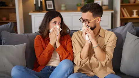 Pareja con alergia Pareja con alergia