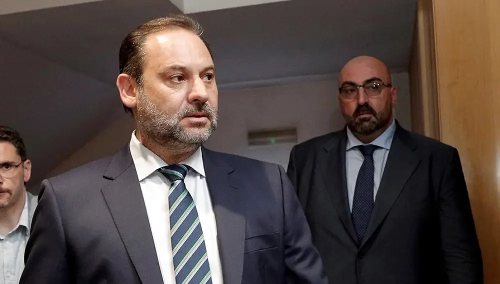 El exministro José Luis Ábalos y su exasesor Koldo García, en una imagen de archivo. El exministro José Luis Ábalos y su exasesor Koldo García, en una imagen de archivo. EFE/Manuel Bruque