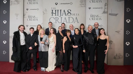 Sonsoles Ónega conquista al público en la premiere de la adaptación de 'Las hijas de la criada' Sonsoles Ónega conquista al público en la premiere de la adaptación de 'Las hijas de la criada'