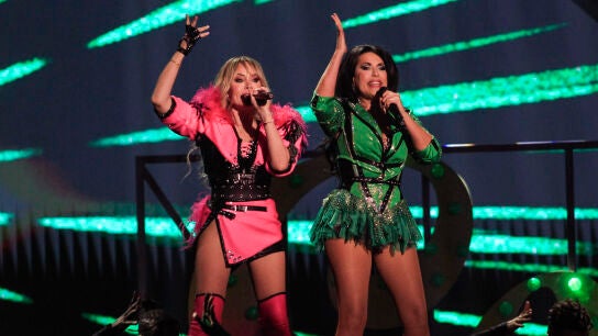 Las cantantes Sonia y Selena.