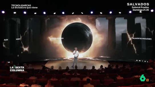 Palantir, el "ojo orwelliano" inspirado en el Señor de los Anillos que se usó para matar a Osama Bin Laden laSexta Columna analiza en este vídeo qué es Palantir, la tecnología de los millonarios Alex Karp y Peter Thiel que gestiona datos masivos y los interpreta con inteligencia artificial que lleva años utilizando el Gobierno de EEUU.