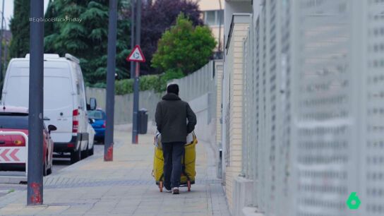 El negocio de algunas empresas de paqueter&iacute;a con la contrataci&oacute;n de repartidores 'andarines': "Se aprovechan de ellos y no les hacen ni contrato"