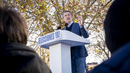Alberto Núñez Feijóo, durante la concentración de este domingo en el Templo de Debod. Alberto Núñez Feijóo, durante la concentración de este domingo en el Templo de Debod.