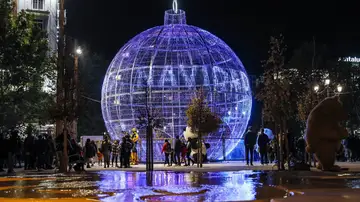 Bola de Navidad de Plaza de España en Madrid Bola de Navidad de Plaza de España en Madrid