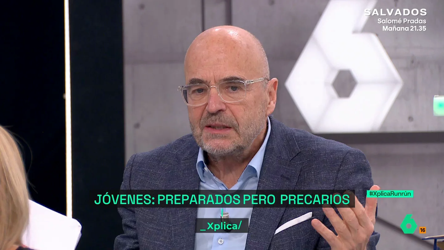 Javier Díaz-Giménez responde a las quejas de los jóvenes: "Una parte de lo que le ocurre a una persona es responsabilidad propia" Javier Díaz-Giménez responde a las quejas de los jóvenes: "Una parte de lo que le ocurre a una persona es responsabilidad propia"