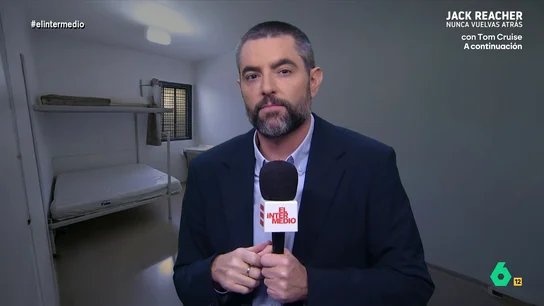 Dani Mateo se 'infiltra' en Soto del Real para ver a Ábalos: "No piensa tirar de la manta porque si no se va a pillar una pulmonía" Dani Mateo se 'infiltra' en Soto del Real para ver a Ábalos: "No piensa tirar de la manta porque si no se va a pillar una pulmonía"