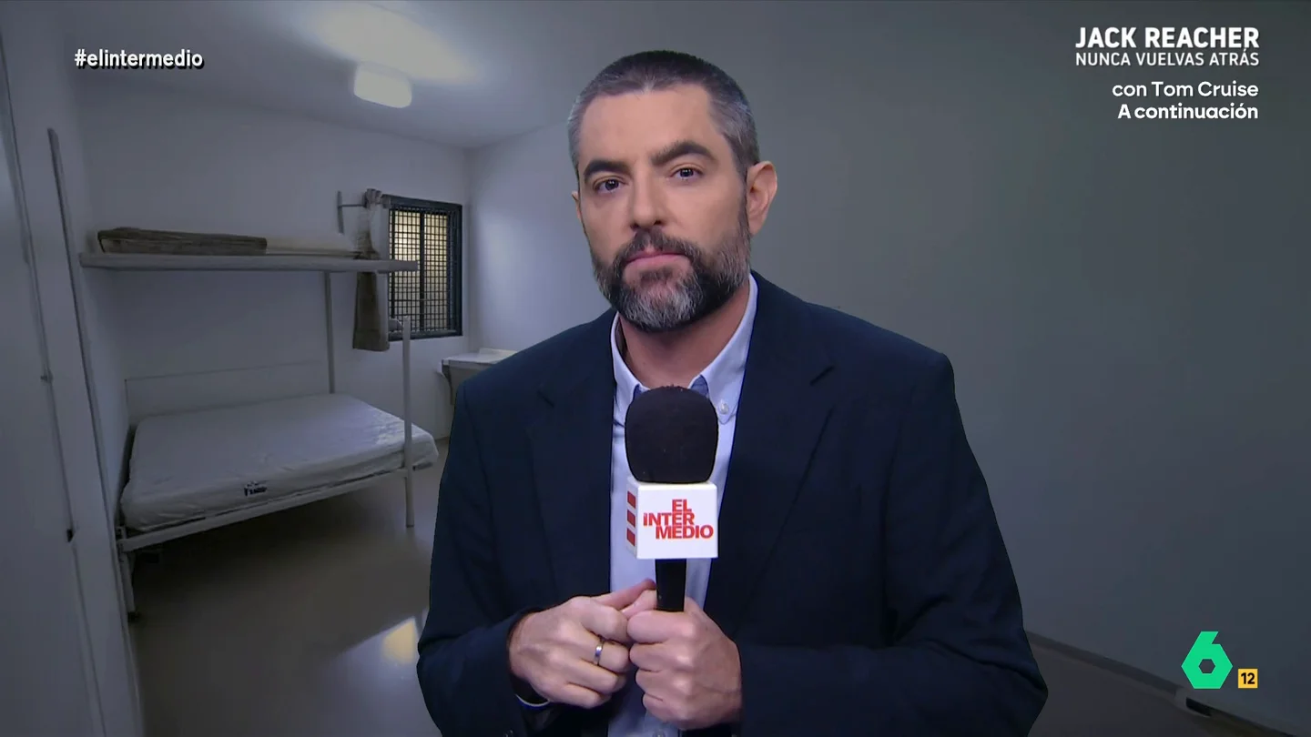 Dani Mateo se 'infiltra' en Soto del Real para ver a Ábalos: "No piensa tirar de la manta porque si no se va a pillar una pulmonía" Dani Mateo se 'infiltra' en Soto del Real para ver a Ábalos: "No piensa tirar de la manta porque si no se va a pillar una pulmonía"
