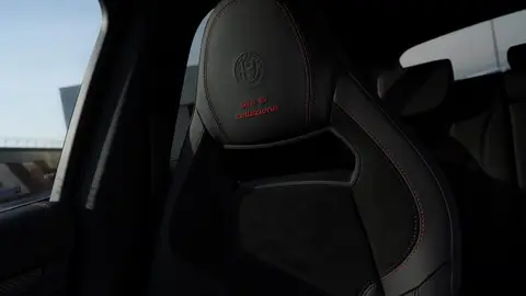 Alfa Romeo Giulia y Stelvio 'Collezione Quadrifoglio' Alfa Romeo Giulia y Stelvio 'Collezione Quadrifoglio'