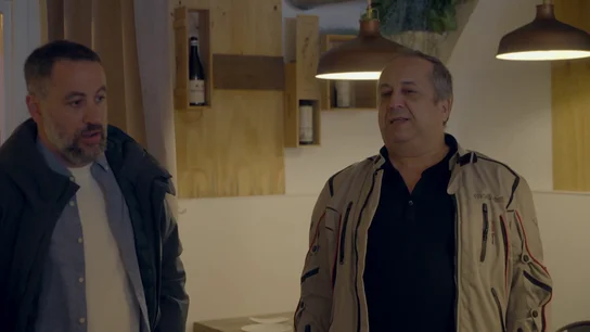 Un hostelero de Madrid acusa a uno de Donosti de tener "Diógenes" tras ver una colección de planchas en su local, 'Andara' Un hostelero de Madrid acusa a uno de Donosti de tener "Diógenes" tras ver una colección de planchas en su local, 'Andara'