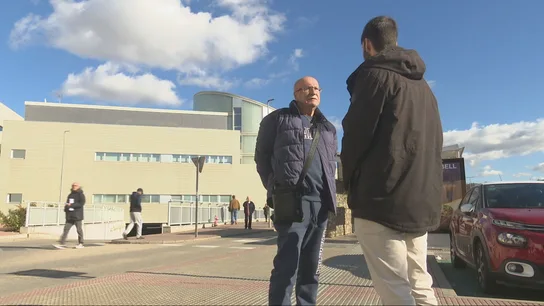 "Un hospital no es una moneda": gran indignación entre los pacientes del hospital público de Torrejón de Ardoz "Un hospital no es una moneda": gran indignación entre los pacientes del hospital público de Torrejón de Ardoz
