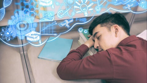 Hombre durmiendo y so&ntilde;ando