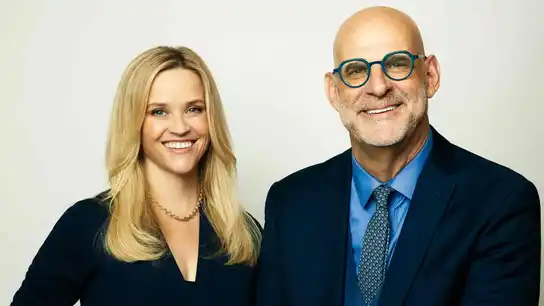 Reese Witherspoon y Harlan Coben Reese Witherspoon y Harlan Coben