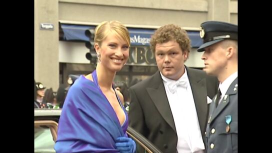 Eva Sannum y el pr&iacute;ncipe Felipe acudieron a la boda del pr&iacute;ncipe Haakon con la pol&eacute;mica Mette-Marit buscando la aprobaci&oacute;n de la realeza