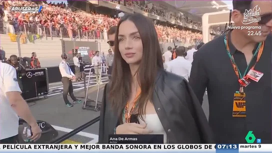 Ana de Armas deslumbra en el Gran Premio de Abu Dabi: "A Hamilton se le van los ojos" Ana de Armas deslumbra en el Gran Premio de Abu Dabi: "A Hamilton se le van los ojos"