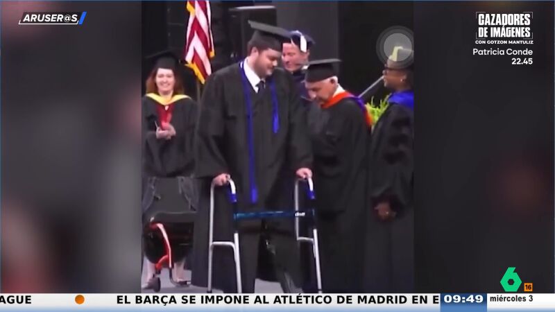 La historia de superaci&oacute;n de Owen Recio al caminar en su graduaci&oacute;n tras un accidente que le arranc&oacute; la esperanza