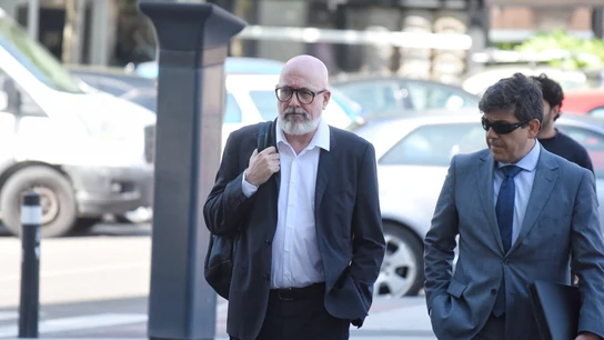 El exdirector general de Coordinación Socio-Sanitaria, Francisco Javier Martínez Peromingo, a su llegada a los Juzgados de Plaza Castilla El exdirector general de Coordinación Socio-Sanitaria, Francisco Javier Martínez Peromingo, a su llegada a los Juzgados de Plaza Castilla