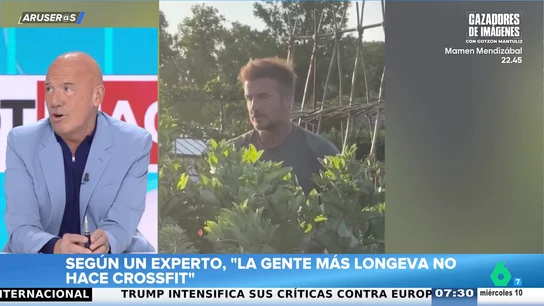 Alfonso Arús, a un experto en longevidad: "¿Entonces David Beckham llegará a los 100 años por plantar zanahorias?" Alfonso Arús, a un experto en longevidad: "¿Entonces David Beckham llegará a los 100 años por plantar zanahorias?"