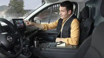 Esta furgoneta no necesita electrificarse: motor diésel para hacer infinitos kilómetros, convertirla en camper, o emprender por 26.000 euros Esta furgoneta no necesita electrificarse: motor diésel para hacer infinitos kilómetros, convertirla en camper, o emprender por 26.000 euros