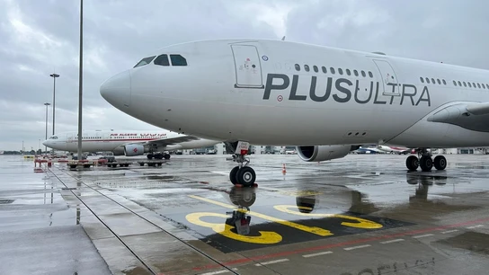 Un avión de la aerolínea Plus Ultra. Un avión de la aerolínea Plus Ultra.