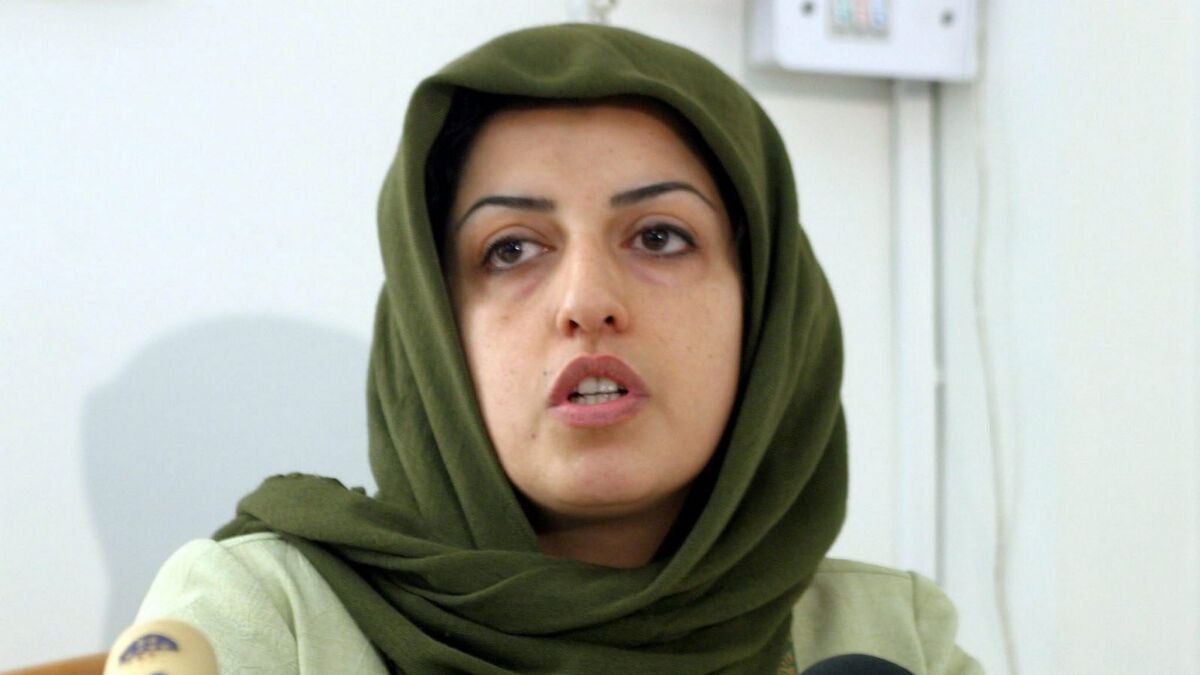 La Nobel Narges Mohammadi, hospitalizada 