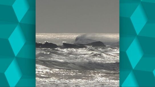 Imagen del naufragio por el que se busca a tres marineros deaparecidos.