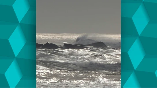 Imagen del naufragio por el que se busca a tres marineros deaparecidos. Imagen del naufragio por el que se busca a tres marineros deaparecidos.