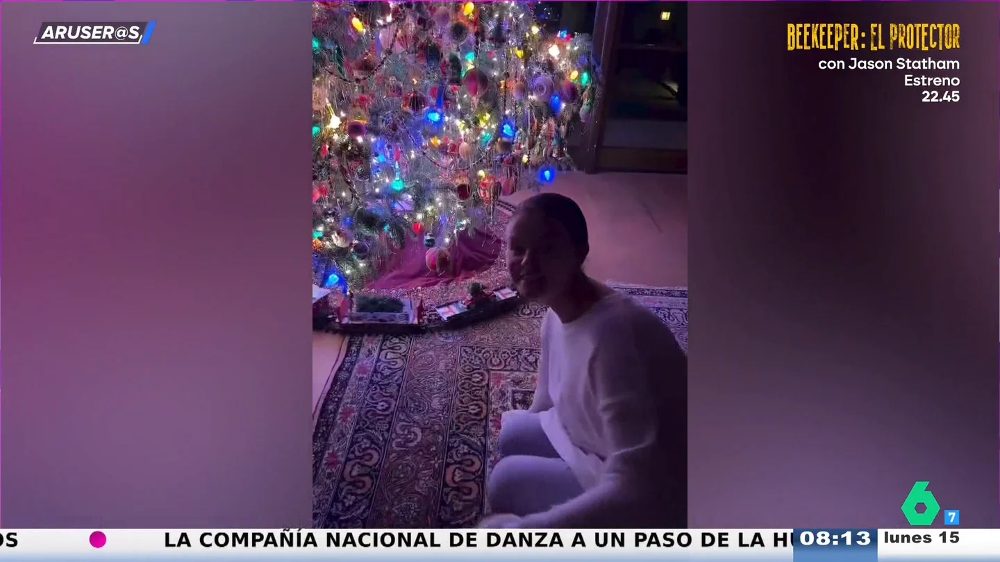 El original árbol navideño de Selena Gómez y Benny Blanco: así han colgado desde un bote de leche a un bolso El original árbol navideño de Selena Gómez y Benny Blanco: así han colgado desde un bote de leche a un bolso